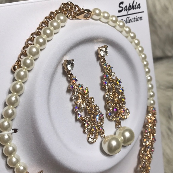 Beautiful women's crystal necklace - Picture 4 of 5